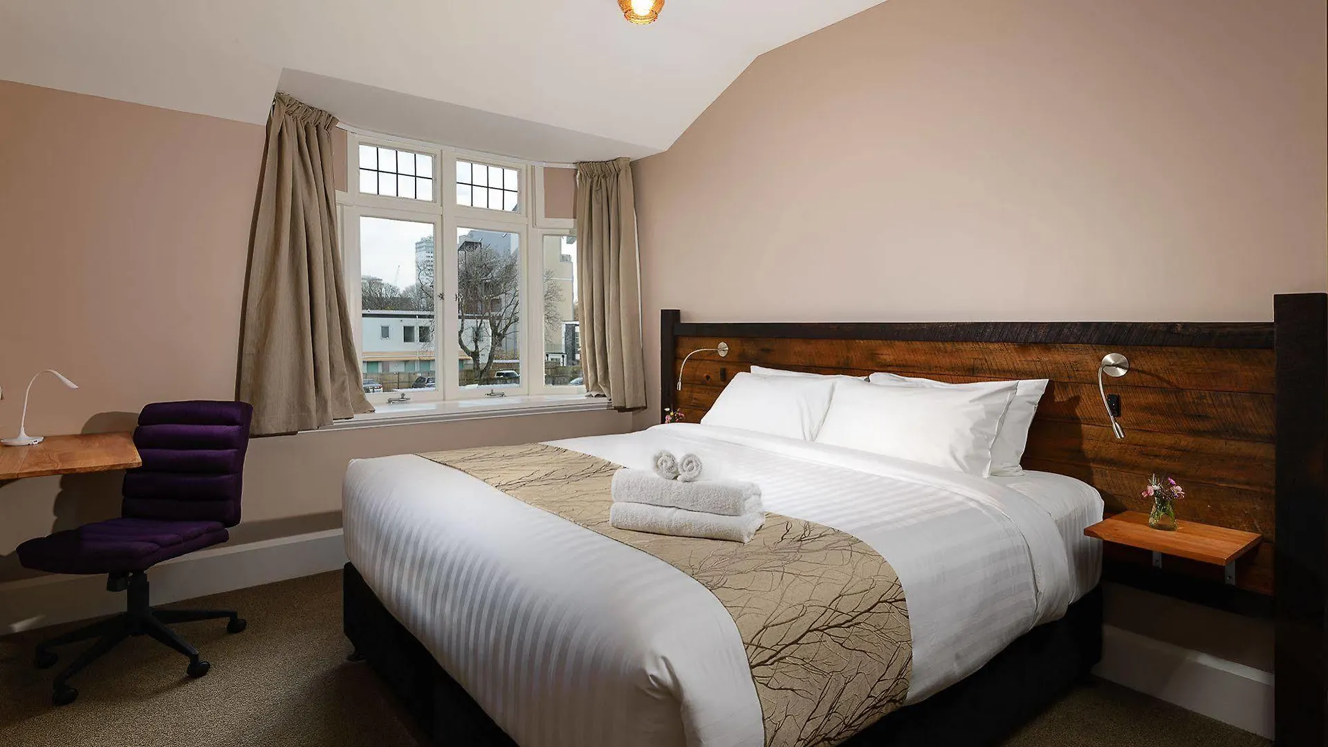 Eco Villa Christchurch Bed & Breakfast